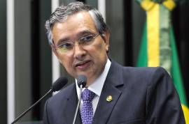 Eduardo diz que no  hora de ir ao PSDB, mas PSC v como fortalecimento  oposio